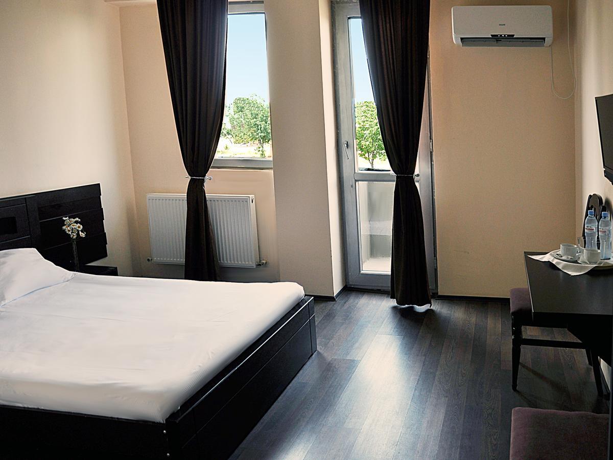 Grand Hotel Tbilissi Extérieur photo