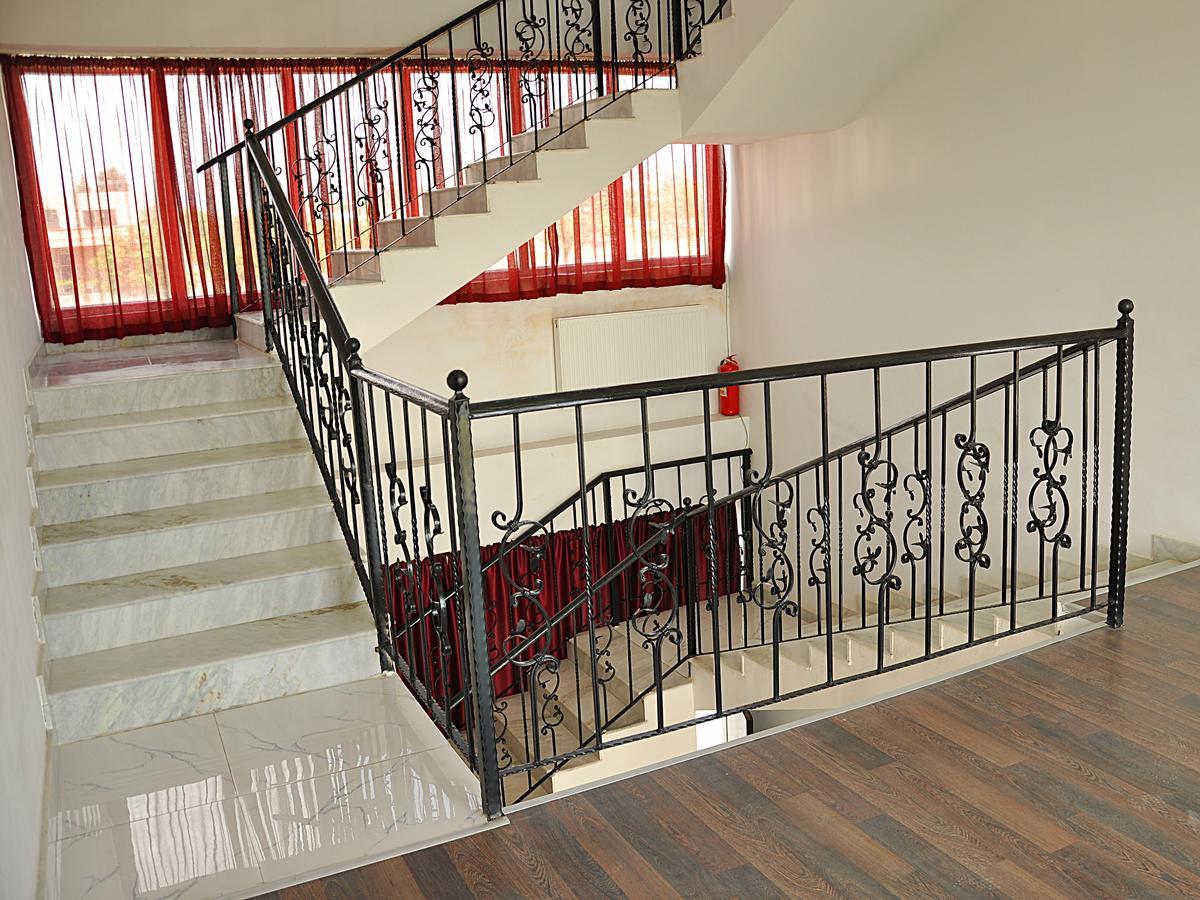 Grand Hotel Tbilissi Extérieur photo